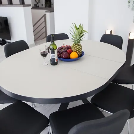 Apartment Spacious 200 Sq.m. Penthouse With Sea View Terraces *